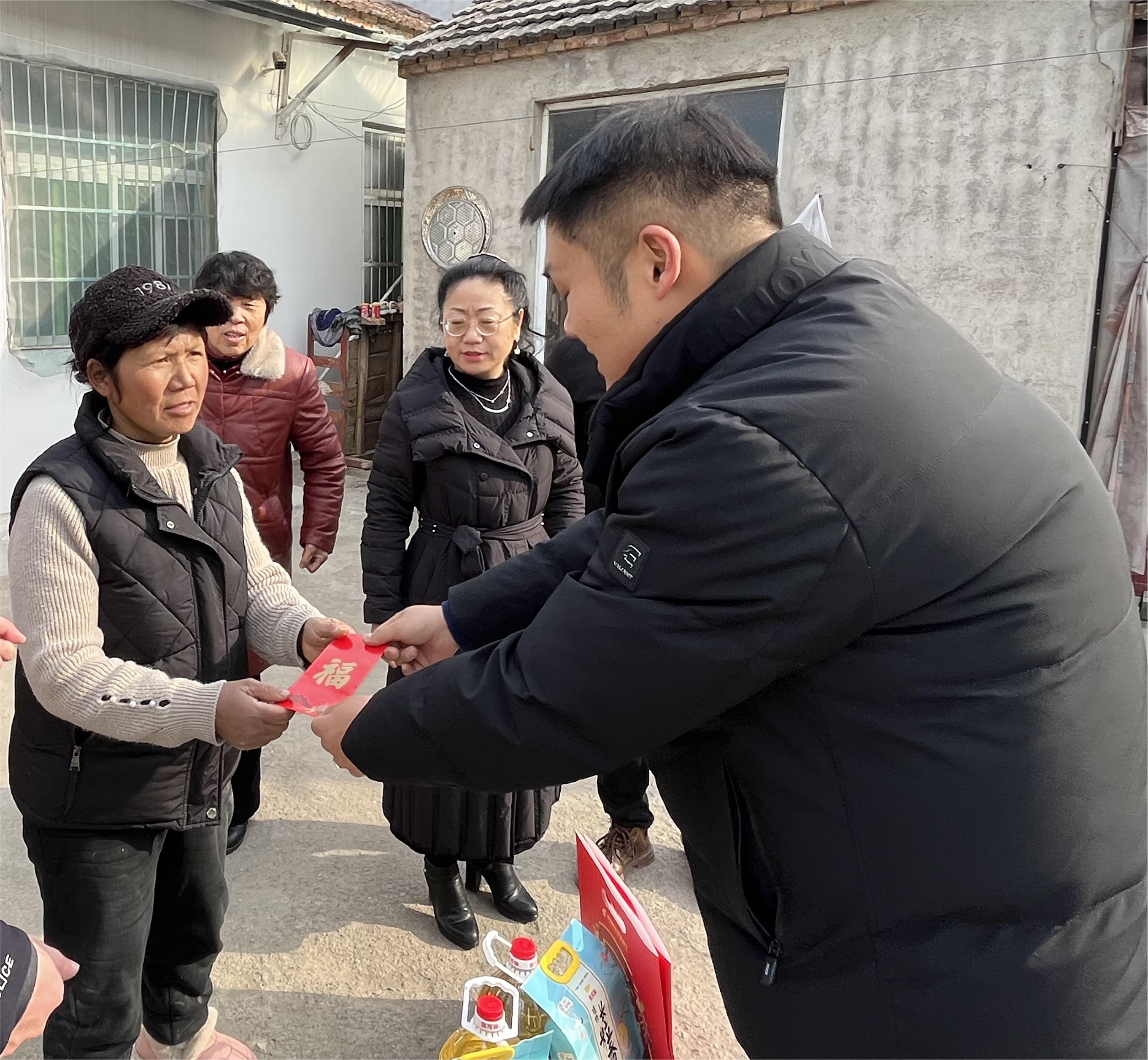 慈善关爱 大爱同行 | 2024年正大源虹源科技春节慰问困难家庭(图5) 慈善关爱 大爱同行 | 2024年正大源虹源科技春节慰问困难家庭(图5)